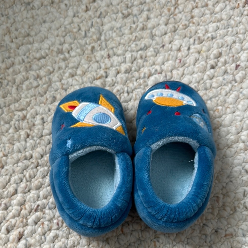 Blue Rocket Kids Slippers - Picture 3 of 3